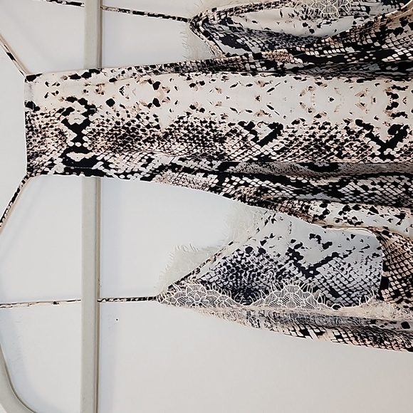 Cami NYC 100% Silk The  Racer Charmeuse Snake Tank Romantic Top  Going Out Sz M - Picture 15 of 16